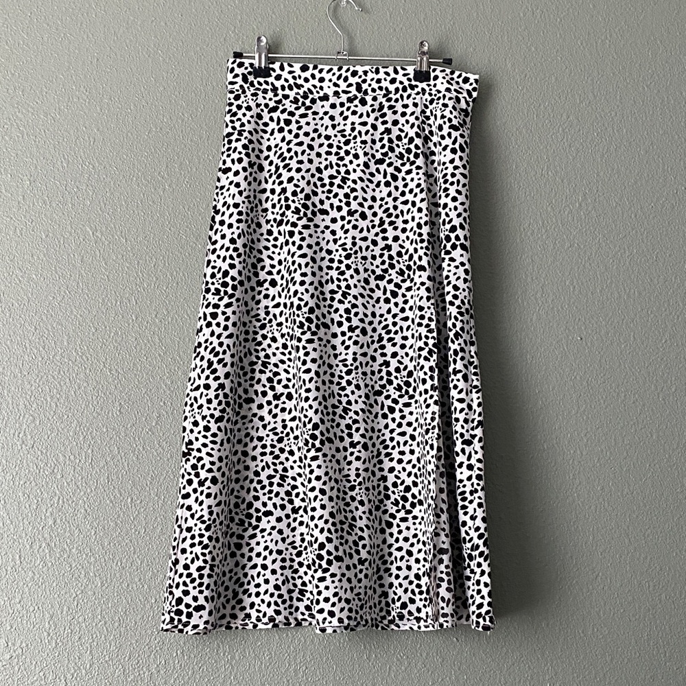SHEIN Black and White Spotted A-Line Skirt